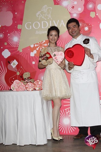 201301152150077587176